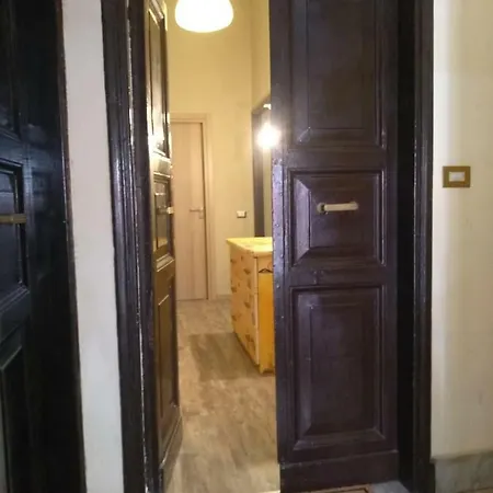 Secret Rhome Colosseum Art בית הארחה רומא